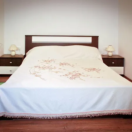 Nettes In Mit Eigener Terrasse By Interhome 別荘